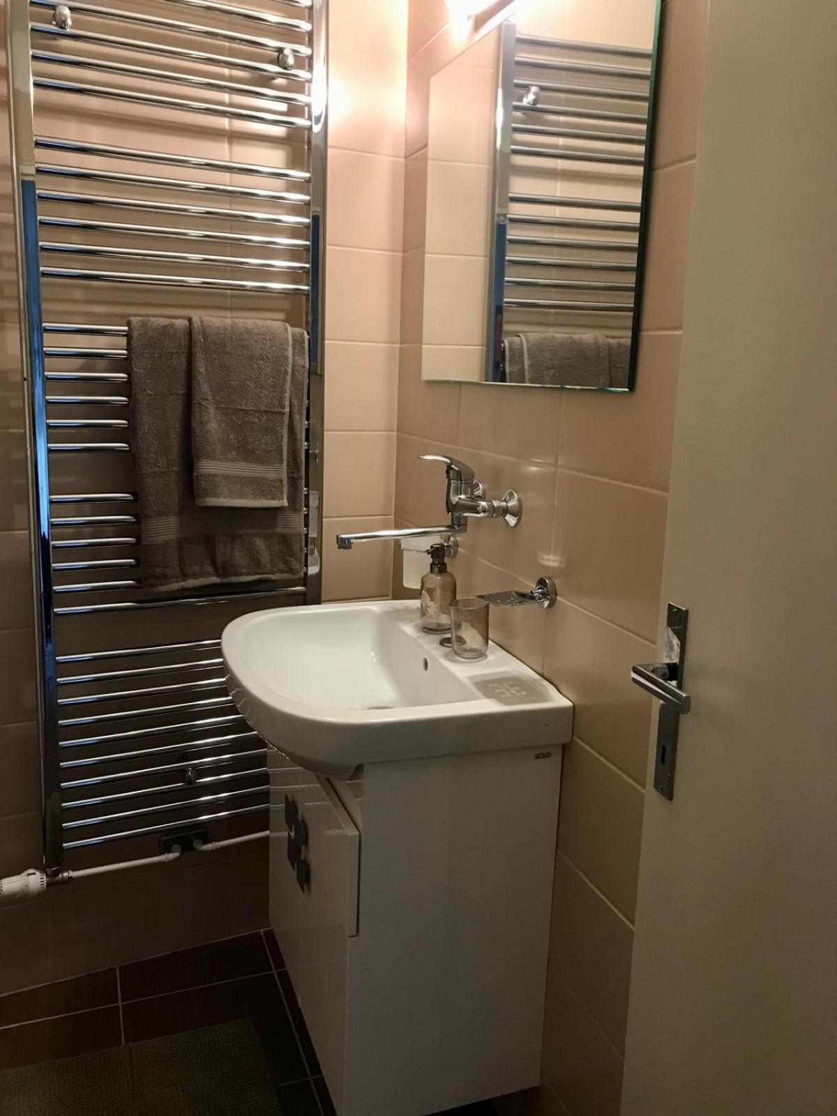 Apartment 3 Minuty Od Zizkova Namesti